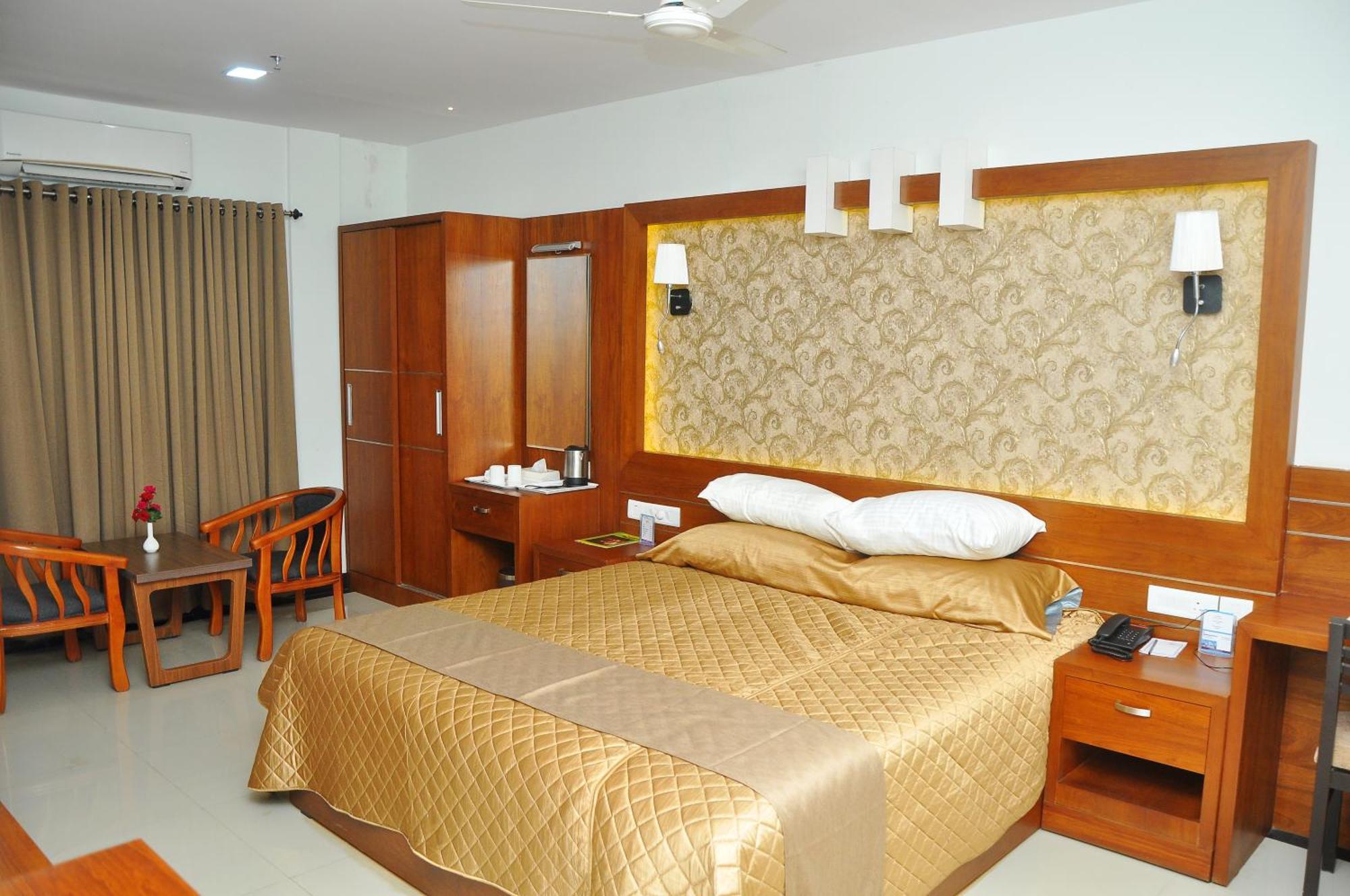 Kallada Mamatha Motels Kunnamkulam المظهر الخارجي الصورة